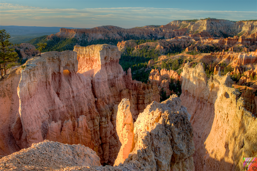 404 Sunrise Point, Amphitheater